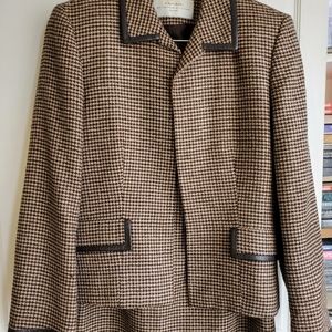 Handsome Skirt Suit in Brown Tweed Petite